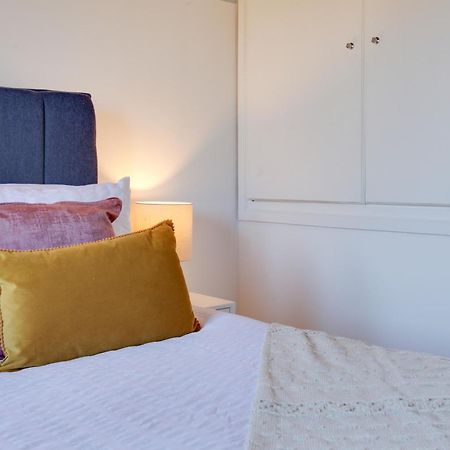 Cosy Two Bedroom House - Chelmsford - Free Parking And Wifi Bagian luar foto